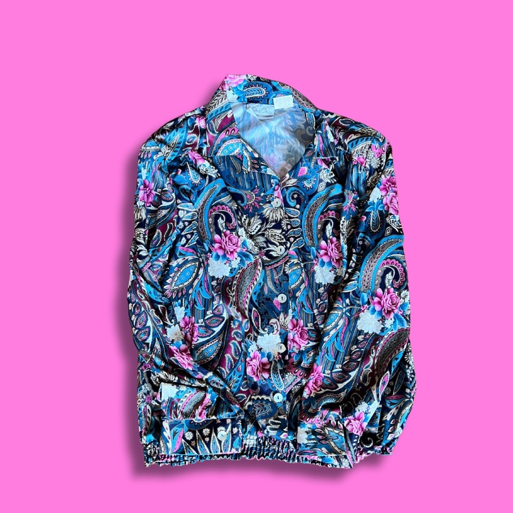 Patterned Blouse - Picture 2 of 3